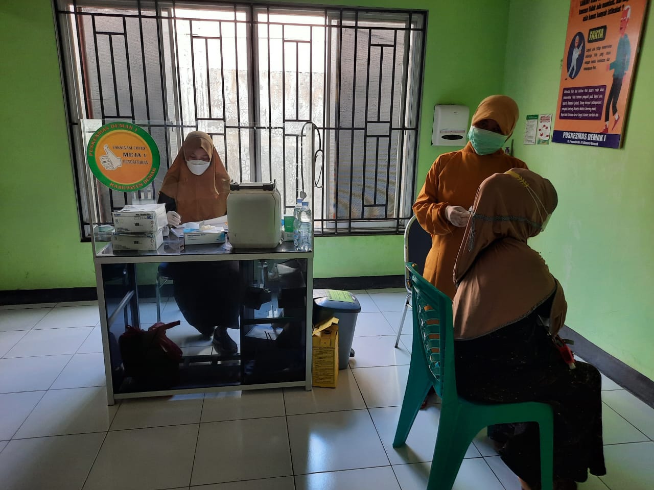 Pelaksanaan vaksinasi Covid19 Puskemas Demak